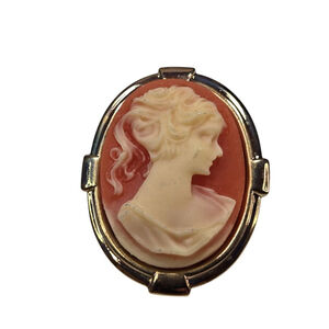 Vintage Cameo Brooch Women's Classic Peach Coral Color Goldtone Setting Lovely